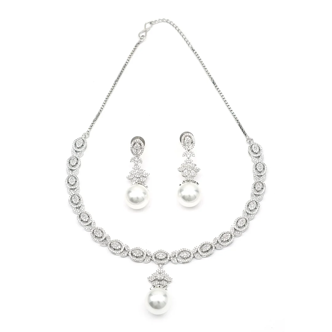 Crafted Necklace With Earings & Clasic Pearl Set For Women's