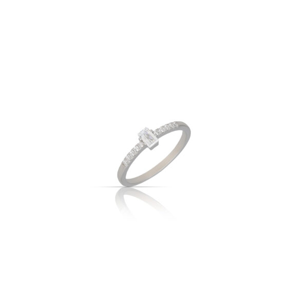 925 Sterling Silver Ring With Stone Studded Design For Womens